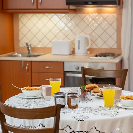 Anna's Cozy أرغوستولي